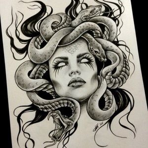 Meet your Posher, Claudia